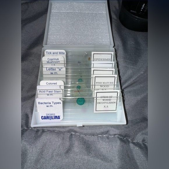 Microscope - Picture 3 of 6